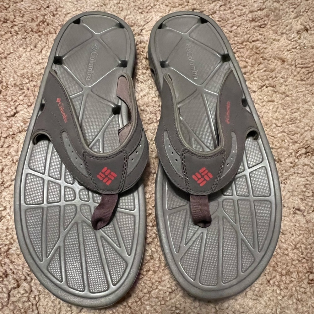 Men's Columbia Flip Flops! Size 11! Like new!